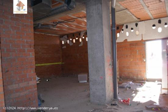 ALQUILER LOCAL COMERCIAL EN ESQUINA EN FASE II - TOLEDO