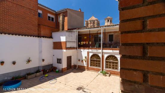 Espectacular casa reformada a un paso de la Colegiata - ZAMORA