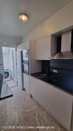 REBAJADOO!!!  ATICO 2 HABS SUR AL LADO PLAYA NAUFRAGOS VISTAS LATERALES 103.000€ - ALICANTE