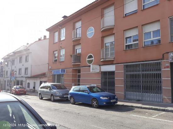  LOCAL COMERCIAL EN ALQUILER - MADRID 