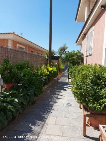 CHALET DE DOS PLANTAS Y SOTANO ZONA CABEZO DE TORRES - MURCIA