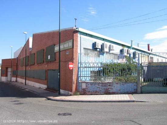 NAVE INDUSTRIAL EN EL BARRIO LAS FLORES - VALLADOLID