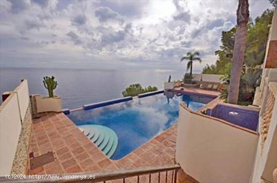 MAGNIFICA VILLA EN JAVEA CON CALA PRIVADA - ALICANTE