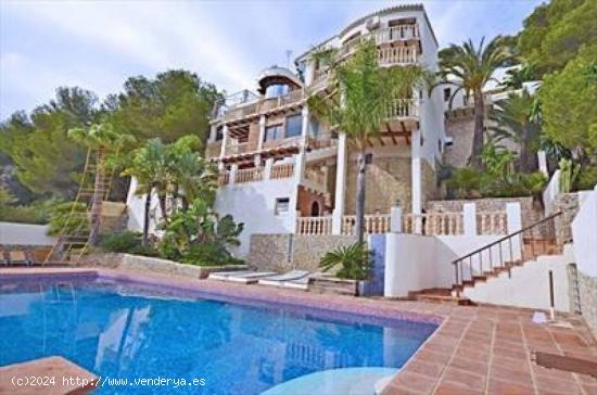 MAGNIFICA VILLA EN JAVEA CON CALA PRIVADA - ALICANTE