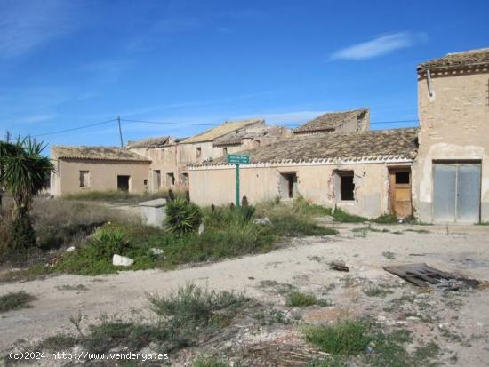 TERRENO CON CONSTRUCCION - ALICANTE