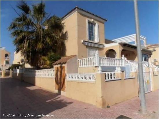 CHALET EN ORIHUELA COSTA - ALICANTE