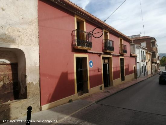 CASA UNIFAMILIAR DE DOS PLANTAS (ANTES BAR) - ALICANTE