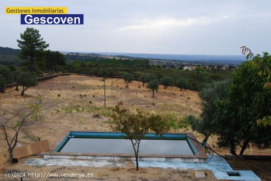 FINCA RÚSTICA CON CASA Y PISCINA - CACERES