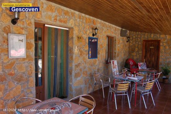 VENTA CHALET HOSTAL RESTAURANTE CON PARKING - CACERES