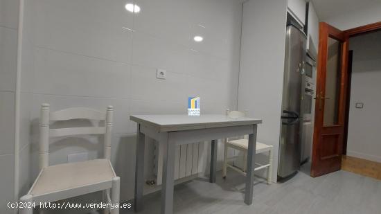 PISO EN VENTA DE 4 DORMITORIOS, 2 BAÑOS Y PLAZA DE GARAJE EN LAS VIÑAS, ZAMORA. - ZAMORA