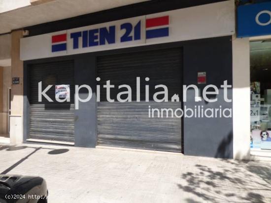 Local Comercial en Avenida Almaig con grandes posibilidades. - VALENCIA