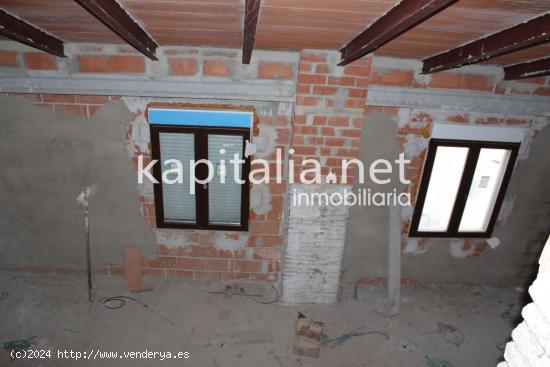 Casa con cueva en venta en Ontinyent - VALENCIA