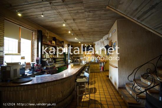 Bar en la emblemática población de Bocairent. - VALENCIA