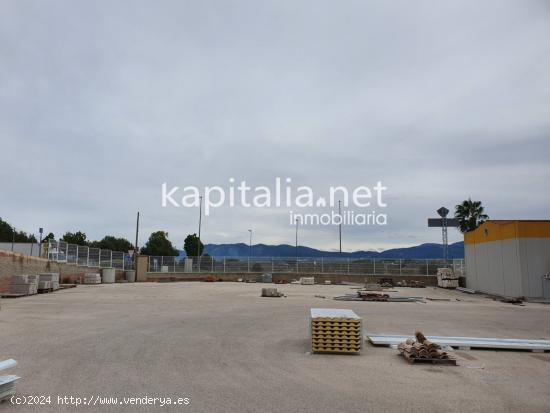 Solar y naves industriales en primera linea de carretera a la venta en Ontinyent - VALENCIA