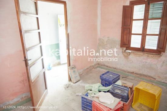 CASA A LA VENTA EN ONTINYENT, ZONA SAN RAFAEL. - VALENCIA