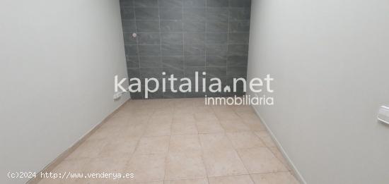 Local comercial en alquiler en Ontinyent. - VALENCIA