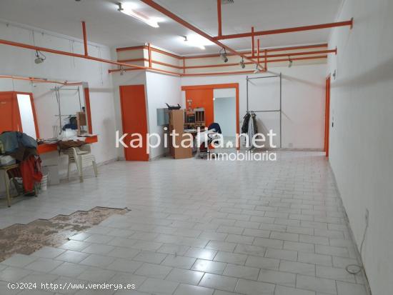 Venta o alquiler de local comercial de 190m2 - VALENCIA