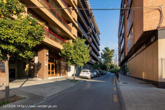 !Fantástica plaza de aparcamiento en Constitución! - GRANADA