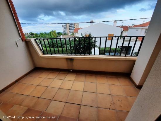  Piso de 3 dormitorios con parking, trastero y piscina. - TARRAGONA 