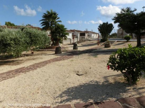 Chalet de 526 m2 con parcela de 5.000 m2, 6 dormitorios, piscina propia cerca de la playa - TARRAGON