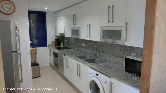 Piso de 80 m2 de 3 dormitorios. - TARRAGONA