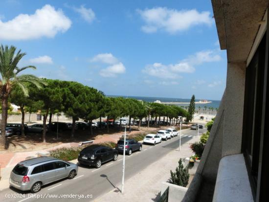 CHALET ADOSADO A TAN SOLO 100 M DEL PASEO MARITIMO Y PLAYAS - TARRAGONA