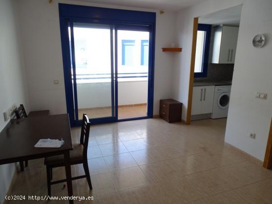 Piso de 68 m2, con 3 dormitorios exterior. - TARRAGONA