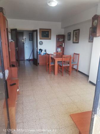 piso de 4 dormitorios con terraza - TARRAGONA