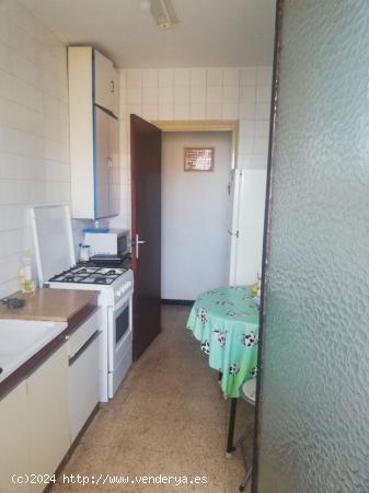 piso de 4 dormitorios con terraza - TARRAGONA