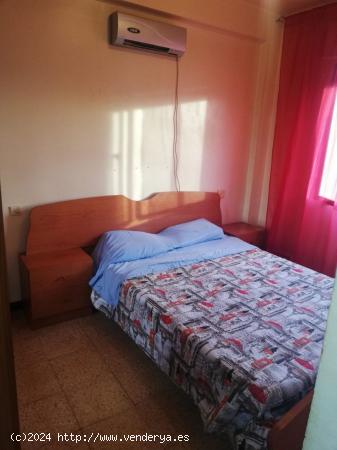 piso de 4 dormitorios con terraza - TARRAGONA