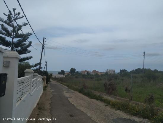 Parcela de 2.300m2, con luz. A 500 M, DEL MAR - TARRAGONA