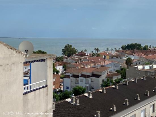  Piso de 90 m2, con 3 dormitorios, terraza. A 5 minutos del paseo y playas - TARRAGONA 