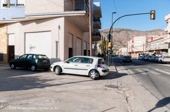 SE ALQUILA AMPLIO LOCAL COMERCIAL EN EL RAIGUERO DE BONANZA. - ALICANTE