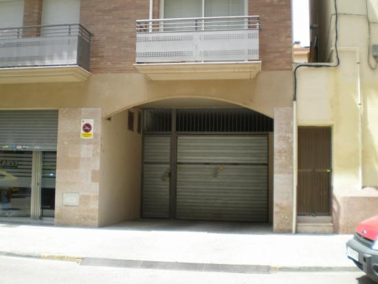 Conjunto 2 plazas parking cerca Iglesia Sant Joan - BARCELONA