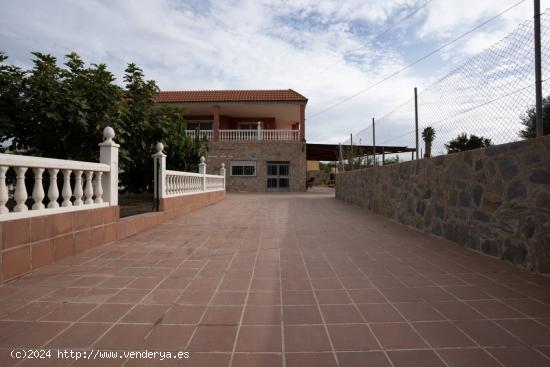 Se vende espectacular Hacienda chalet en pechina . - ALMERIA