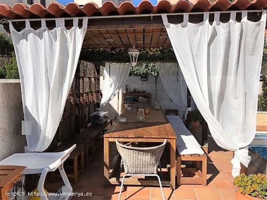 PRECIOSA CASA EN VENTA - BARCELONA