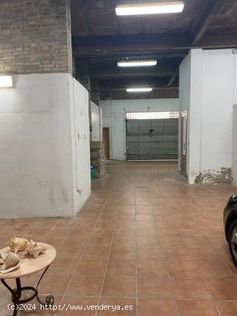 LOCAL COMERCIAL EN  VILANOVAI LA GELTRÚ - BARCELONA