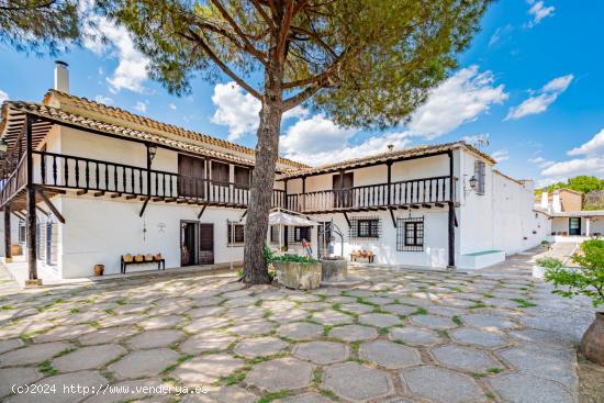 Oportunidad. Majestuosa casa solariega en tierras del Quijote. - CUENCA