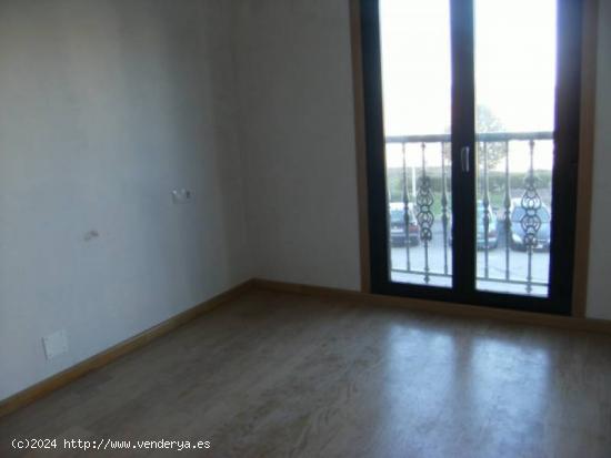 REF 1190 PISO NUEVO  3 DORMITORIOS CHAPELA (REDONDELA) - PONTEVEDRA