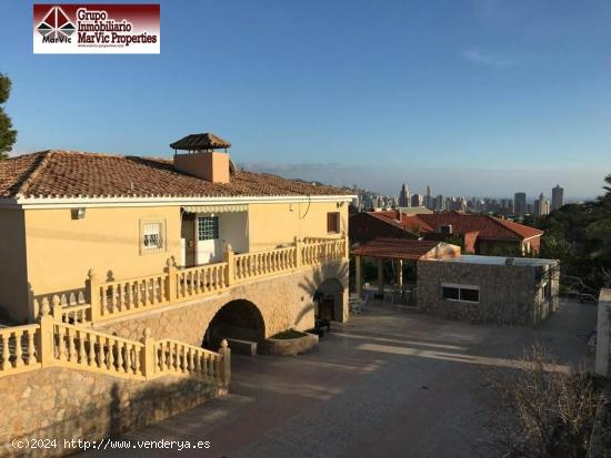 Chalet en Benidorm zona Urbanizaciones - ALICANTE