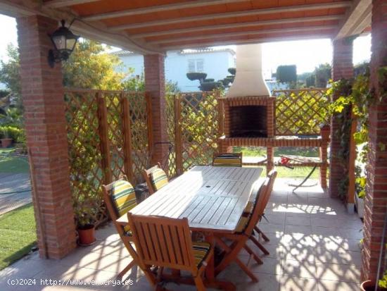 Chalet individual 5 hab. en Vilafortuny. Parcela 1.500 m2. Piscina. - TARRAGONA