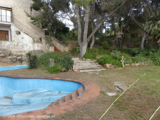 Villa En la Urbanización Santa Barbara Rocafort - VALENCIA