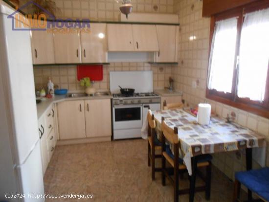 TRADICIONAL DUPLEX EN CENTRO DE ROQUETAS, A 400 M PLAYA,TODOS LOS SERVICIOS. - ALMERIA