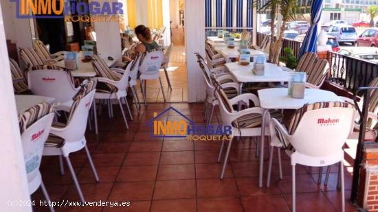 LOCAL COMERCIAL EN ZONA PRIVILEGIADA FRENTE HOTELES Y A POCOS METROS DEL MAR - ALMERIA