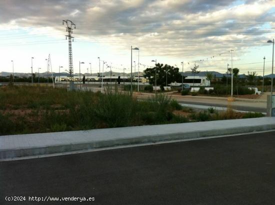 Parcela urbana en el casco urbano, cerca del metro - VALENCIA