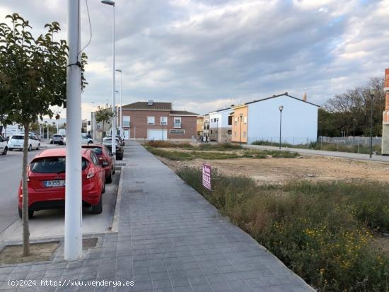 ESTUPENDO SOLAR JUNTO AL PARQUE DE LA BOMBILLA - VALENCIA