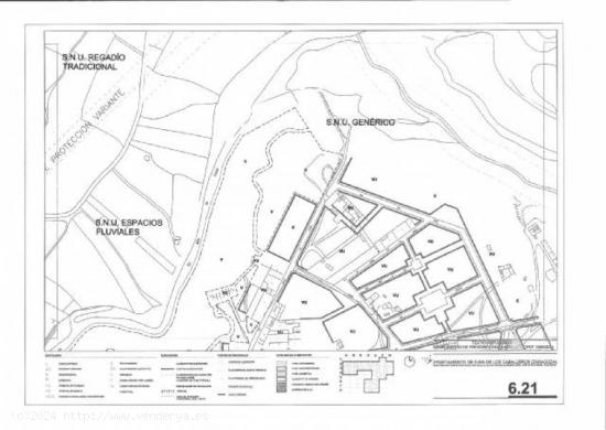 Parcela de 4.290m2 sobre la que actualmente hay construidos 2.035m2 en almacenes agrícolas y granja