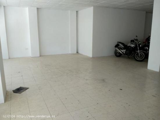 Local comercial de 156m2. Totalmente diáfano.  Posibilidad de terraza en la calle. - ZARAGOZA