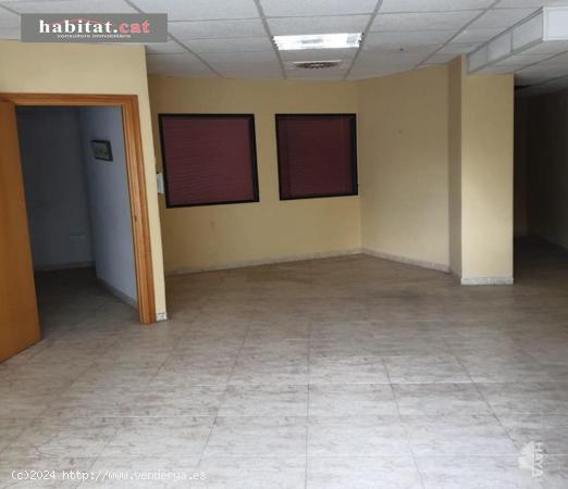 ¡¡LOCAL COMERCIAL EN VILANOVA I LA GELTRÚ - ZONA LES CASERNES!! - BARCELONA