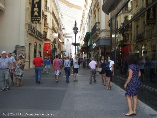 EXTRAORDINARIO LOCAL EN PLENO CENTRO DE CORDOBA CAPITAL. - CORDOBA